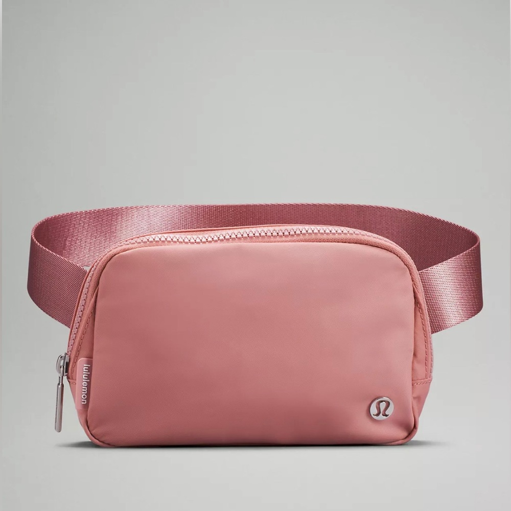 Lululemon NWT Everywhere belt bag